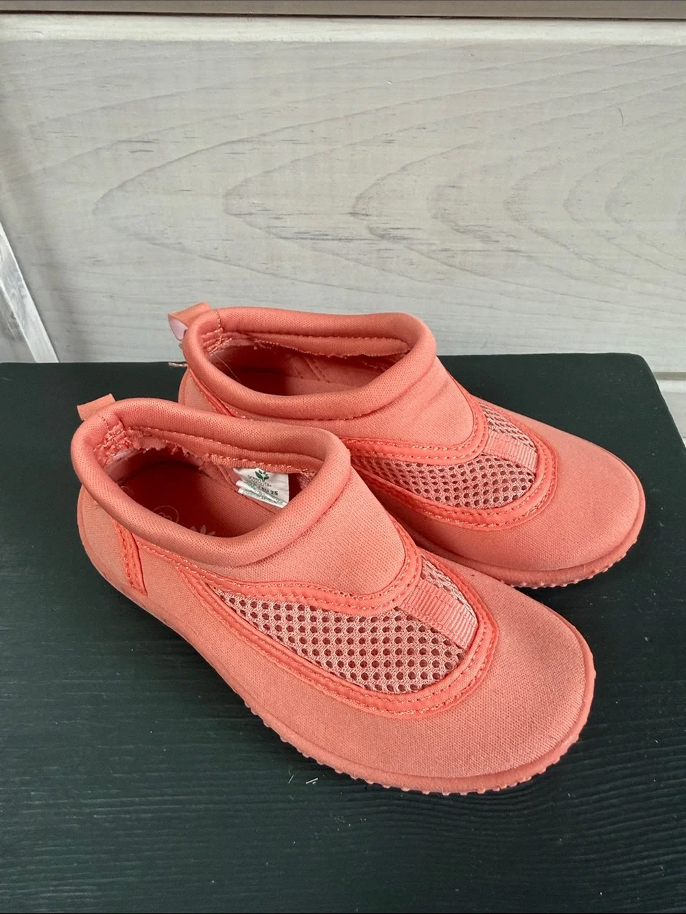 Green Sprouts Coral Kids Slip-On Water Shoes size 8 toddler